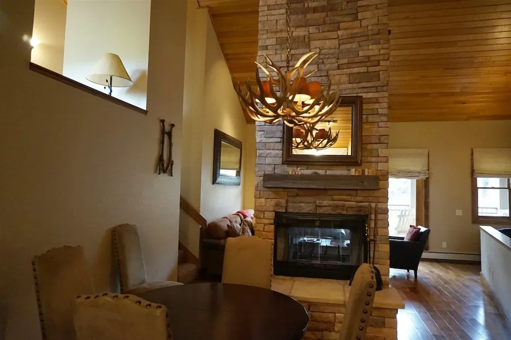 2 Bedroom Ski In, Ski Out Luxury Residence Located On Fanny Hill In The Heart Of Snowmass Village