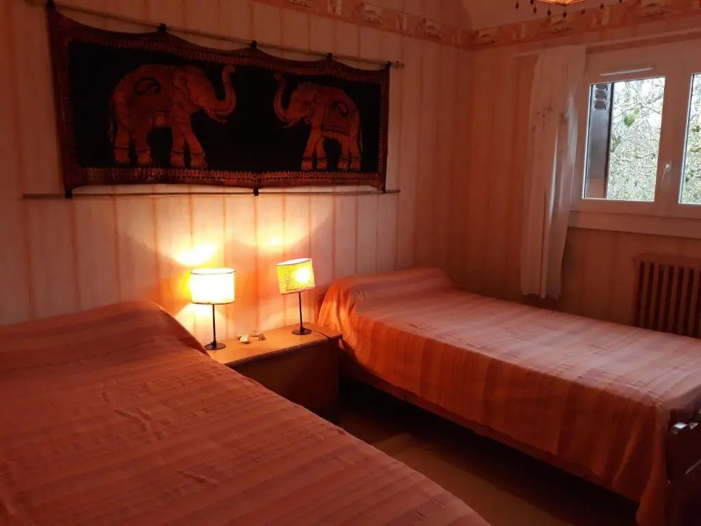 Maison Indépendante 5 Chambres avec Jardin - Animaux Bienvenus - FR-1-581-75