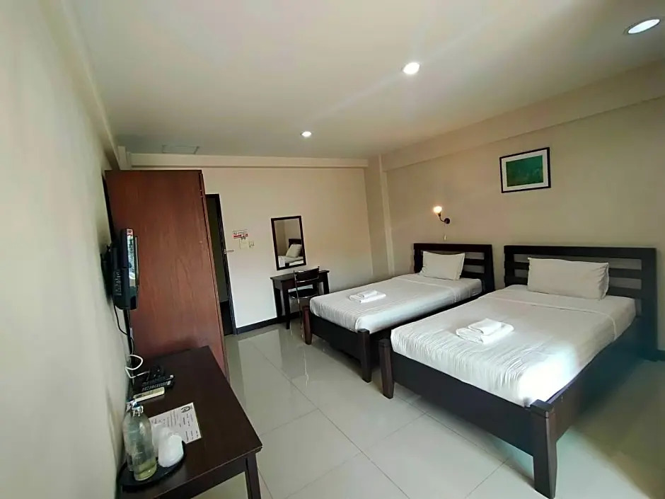 Home Place  Lopburi Hotel