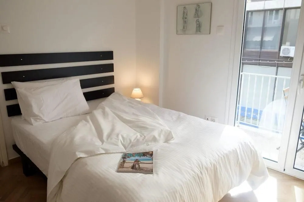 White n Bright Studio Apt