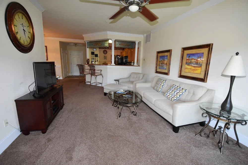 214 Edgewater