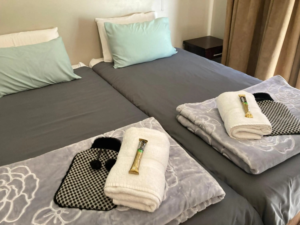 Unit 14 A-Block Bains Game Lodge