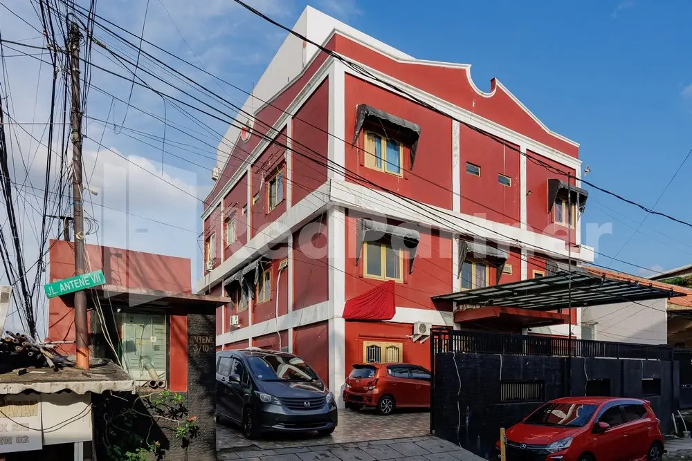 Jo Inn RedPartner