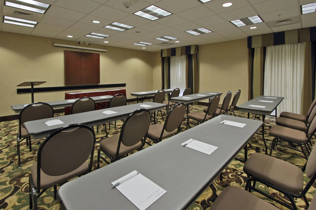 Hampton Inn & Suites Alexandria