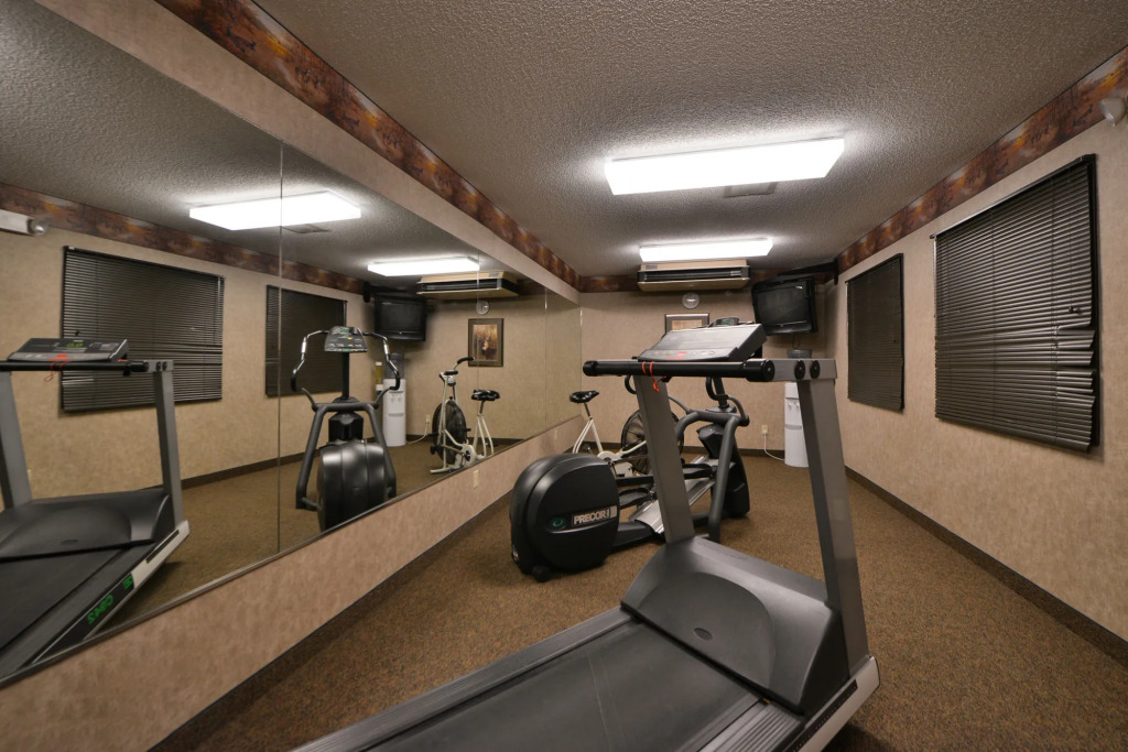 Kelly Inn and Suites Mitchell