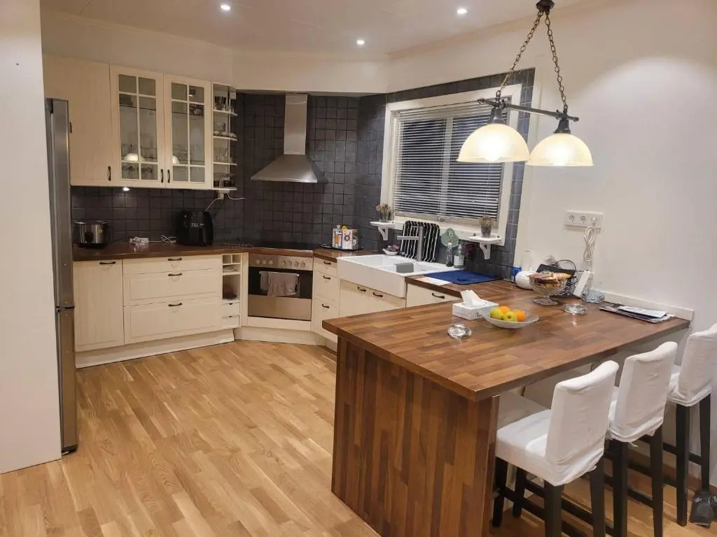 2 bed Room Quite and Central House in Orebro