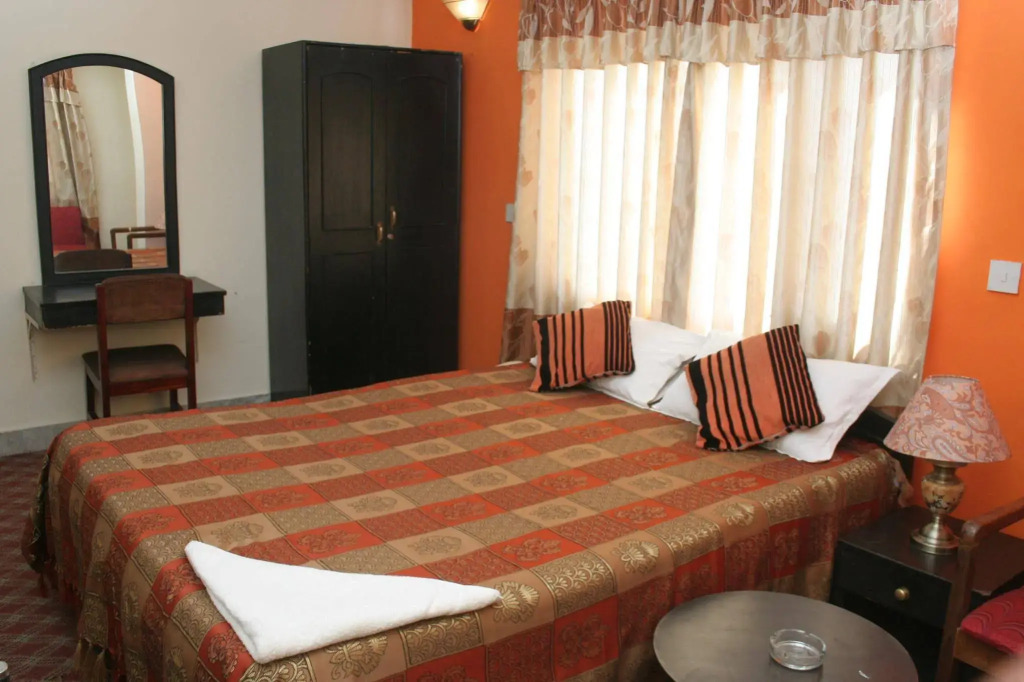 Annapurna Guest House and Rooftop Restaurant