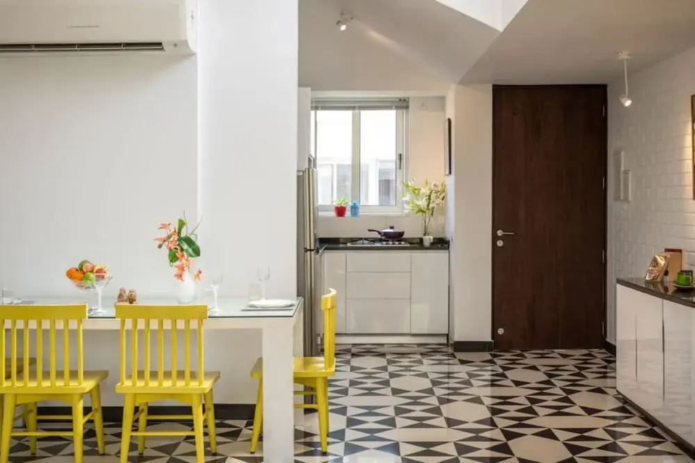El Arbol by The Blue Kite with Rooftop Pool, Kitchen, Wifi, Security,10 Mins to Candolim Beach & 5 mins to Casino