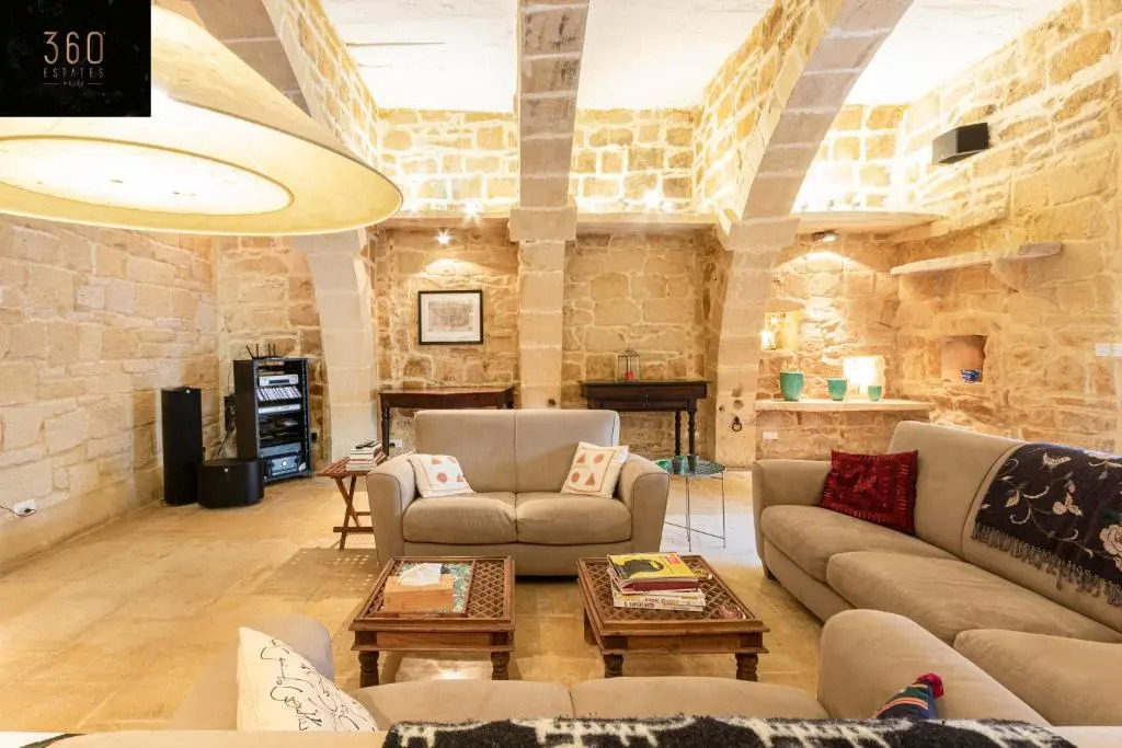 Beautiful, Designer villa with Private pool & BBQ by 360 Estates