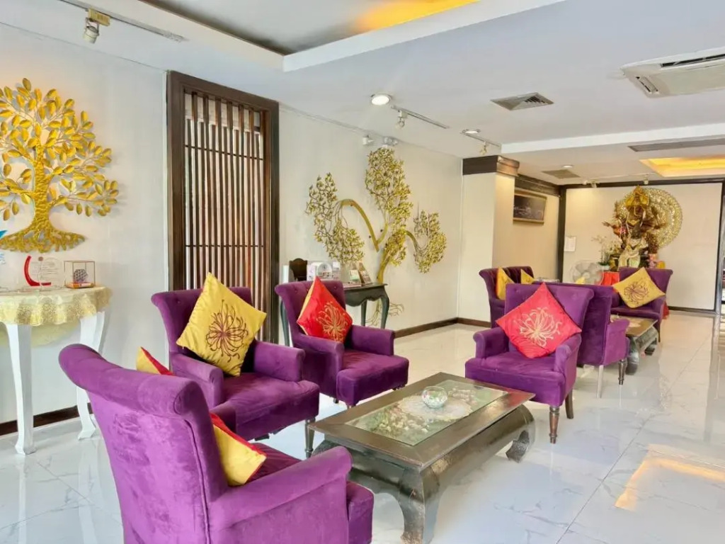 Ayothaya Riverside Hotel