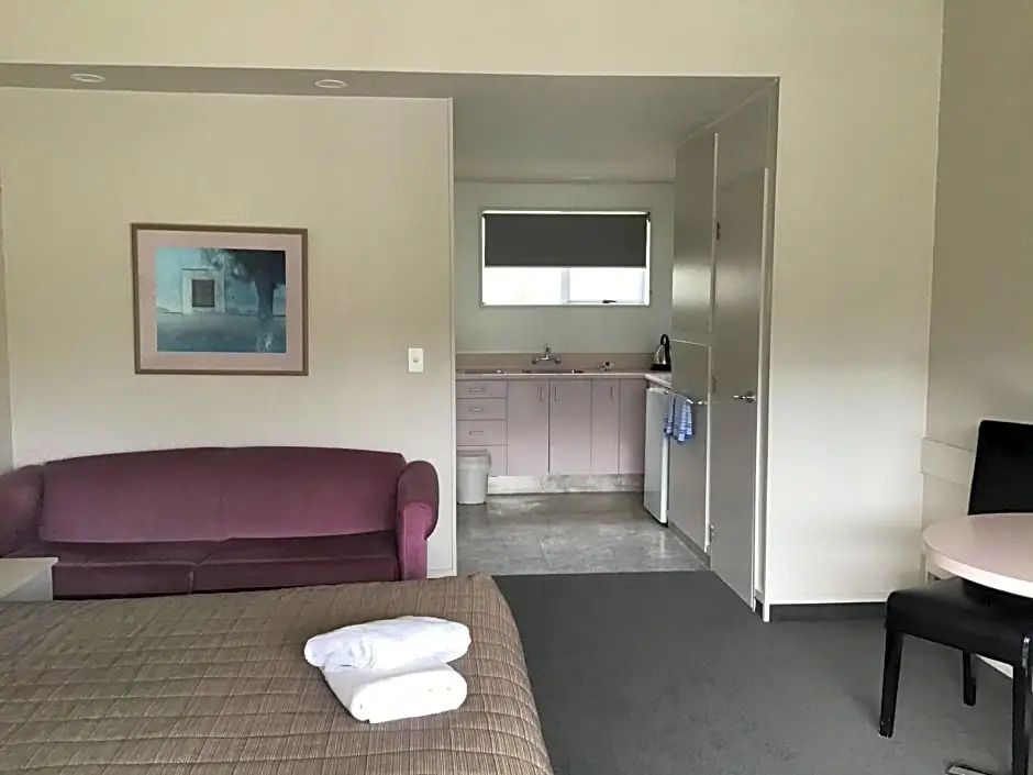 Charlies Motor Lodge