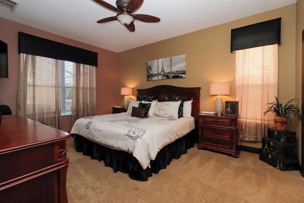7 Bedrooms Perfect For Large Families Or Groups!