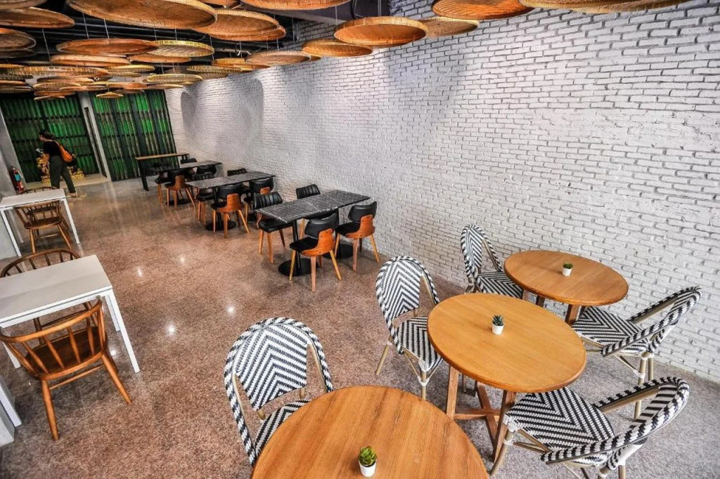 7 Days Premium Hotel at Icon Siam Station - No Parking