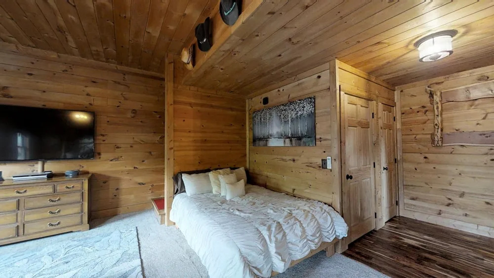 Best Of Both Worlds 2 Bedroom Cabin