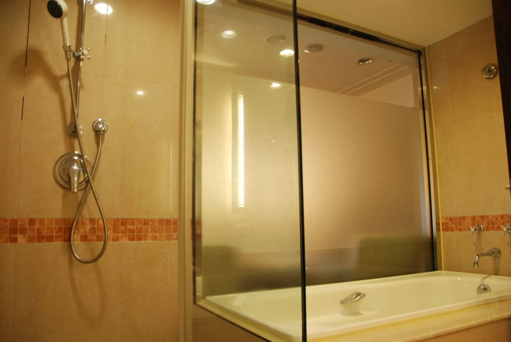 Nisus Hotel