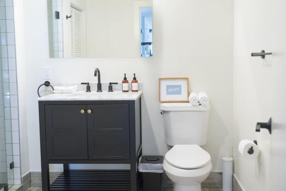3 Bedrooms I Sleeps 8 I Best Value in South Beach