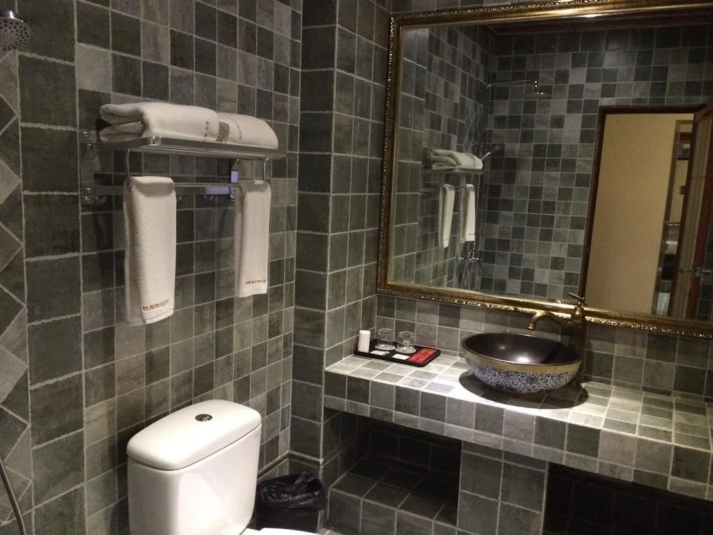Luzhou Ba Li Nuo Theme Hotel