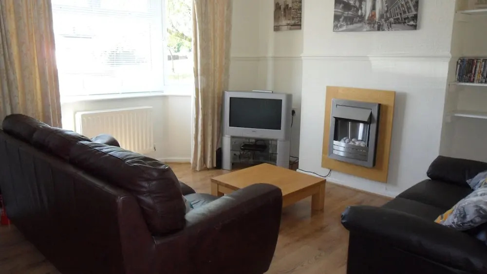 3 Bed Broomfield Road Newport Shropshire
