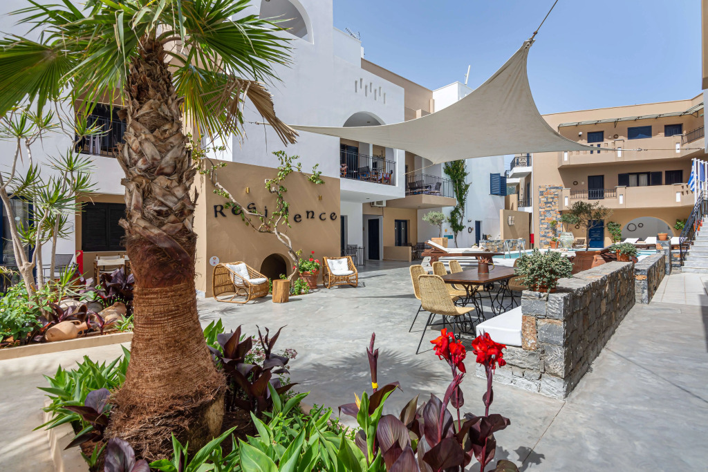 Nami Hotel & Suites