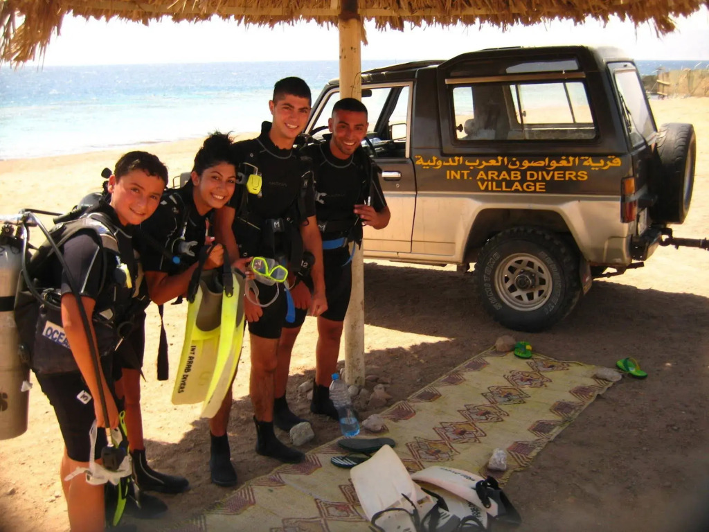 Arab Divers