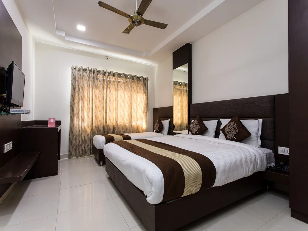 HOTEL MAHESHWARI GREEN's