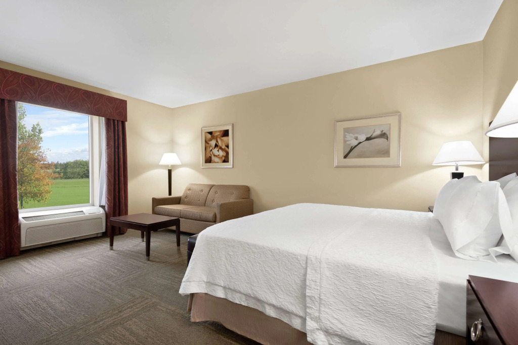 Hampton Inn & Suites Brunswick