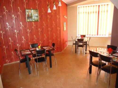 Na Belih Akatsiy Guest House