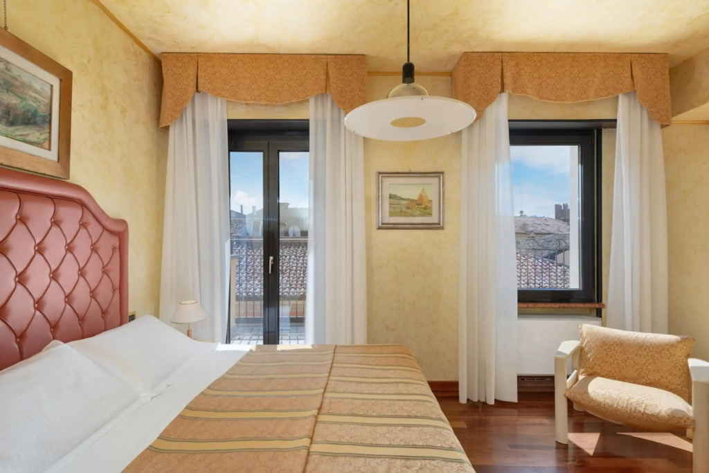 Hotel Colomba dOro