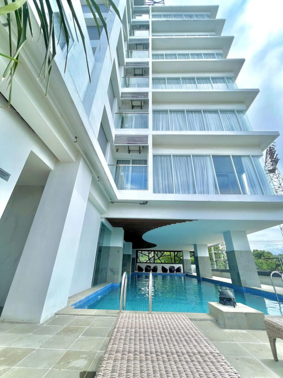 Rogers Hotel Manado