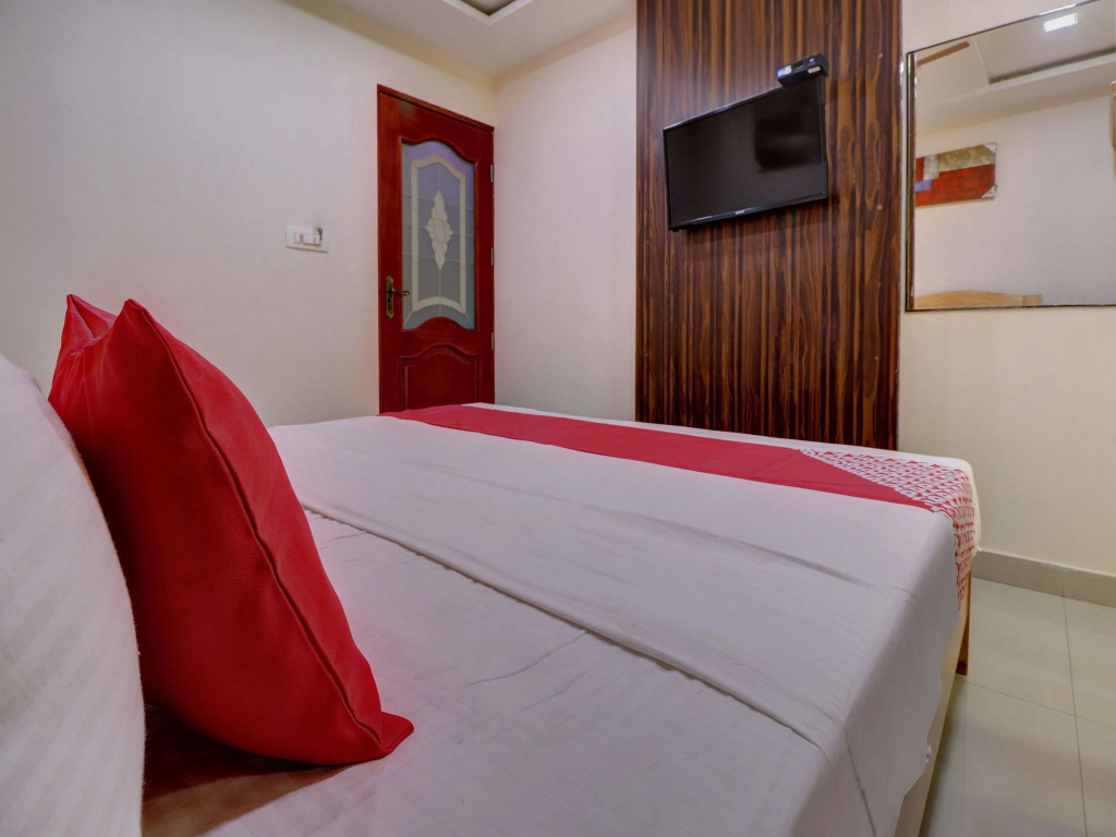 OYO 24245 Dv Residency