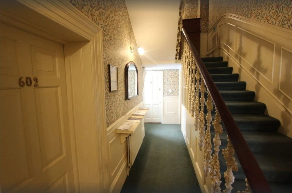 1 Craven Hill Gardens