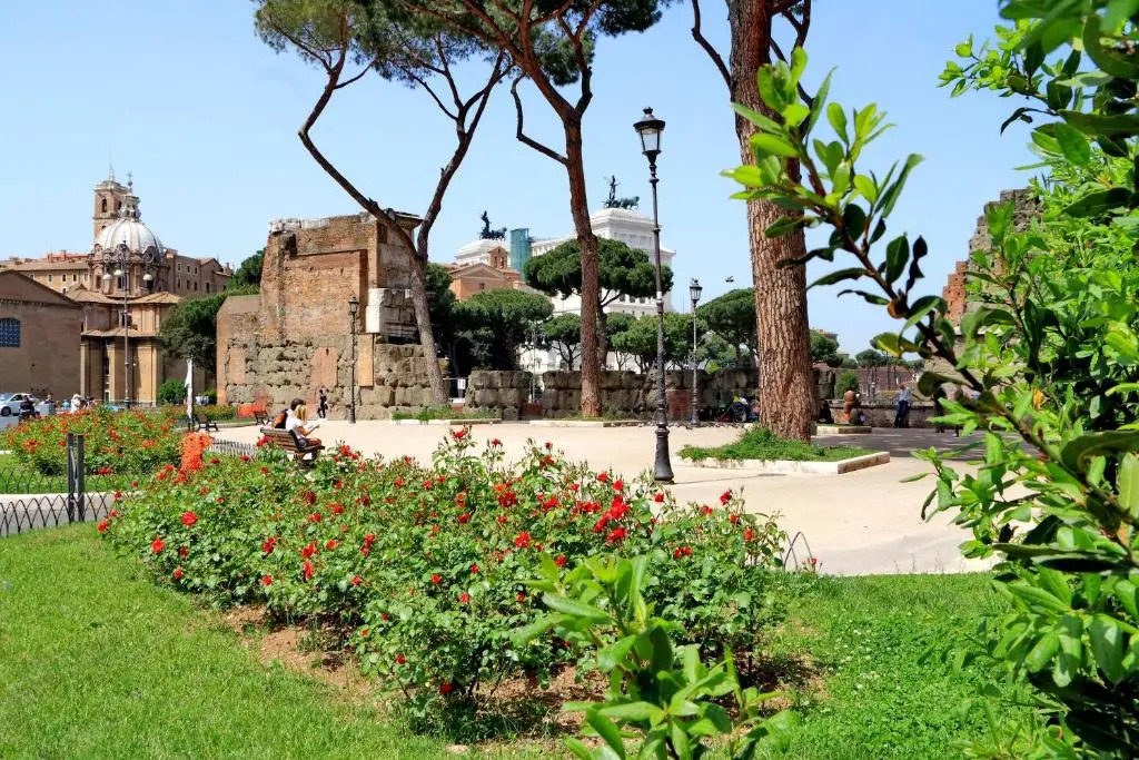 Cozy Apartment Fabia 300 mt from Colosseum
