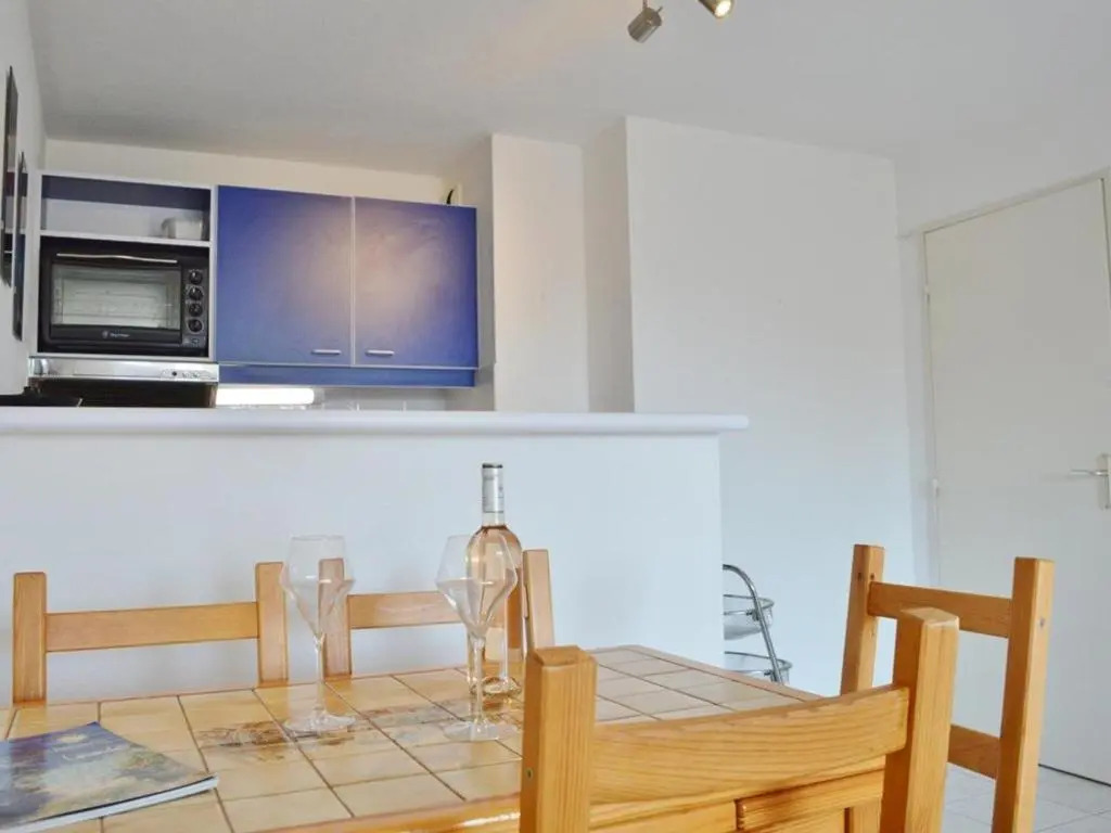 Appartement Le Lavandou, 3 pièces, 6 personnes - FR-1-251-65