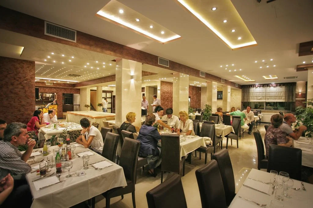 Hotel Ellena