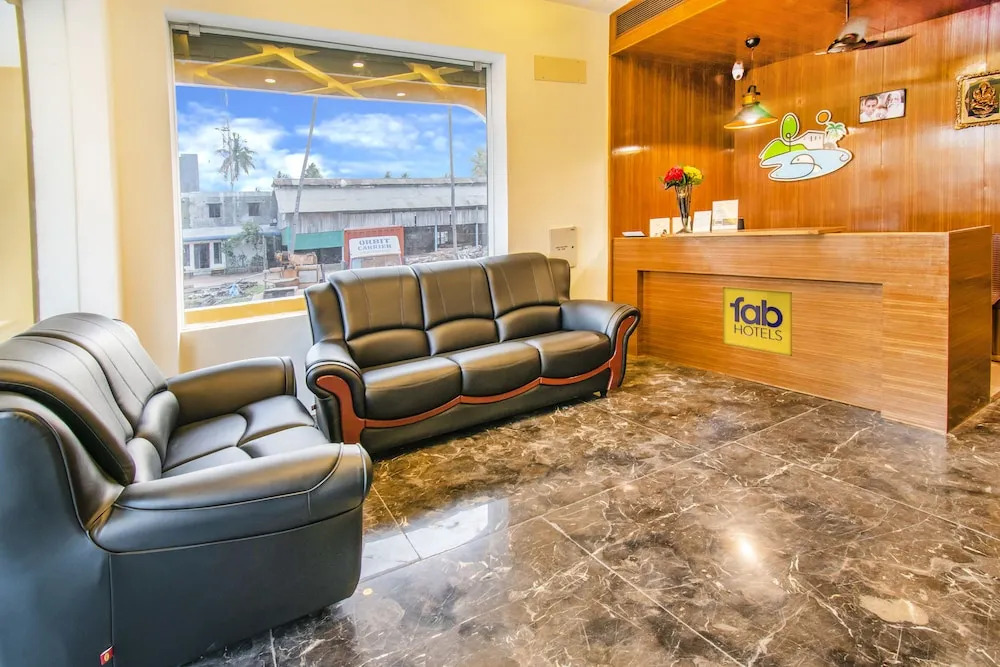 Fabhotel Radha Residency