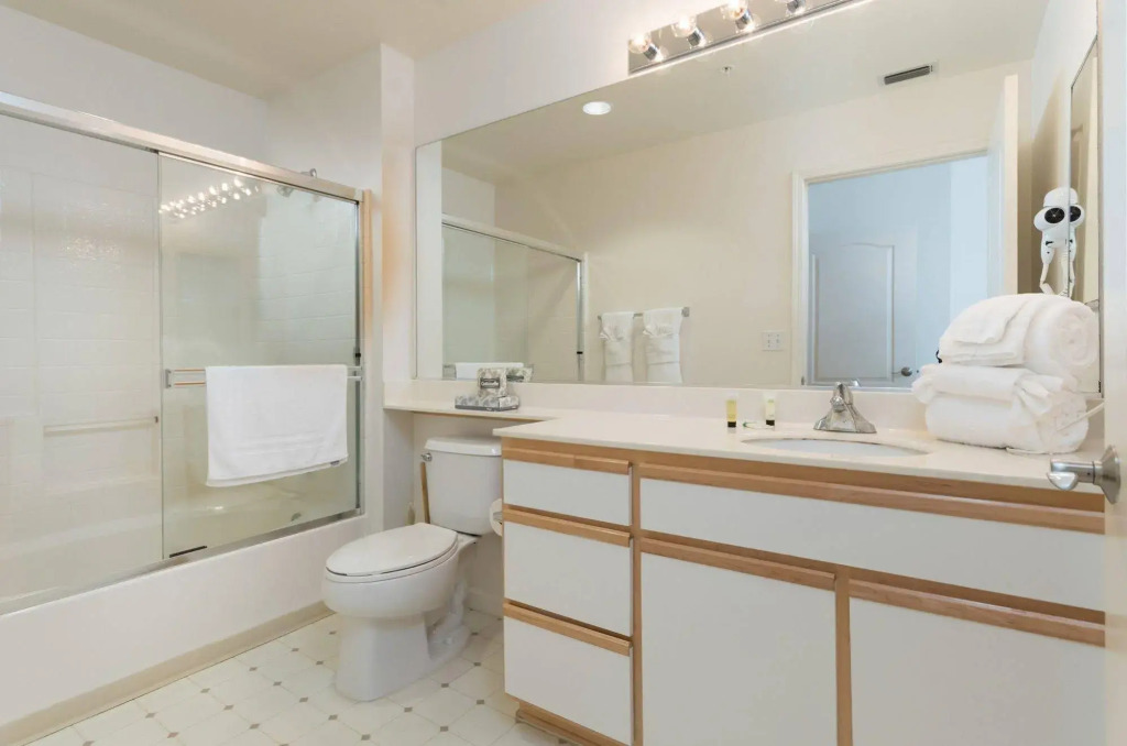 Global Luxury Suites at North Park