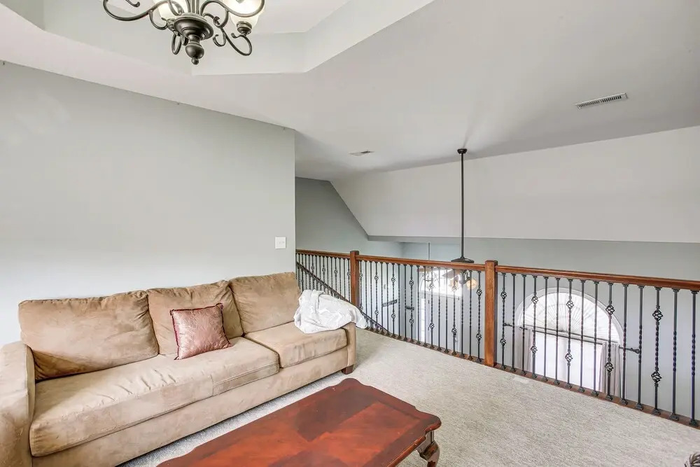 Large Clarksville Family Home ~ 4 Mi to Speedway!