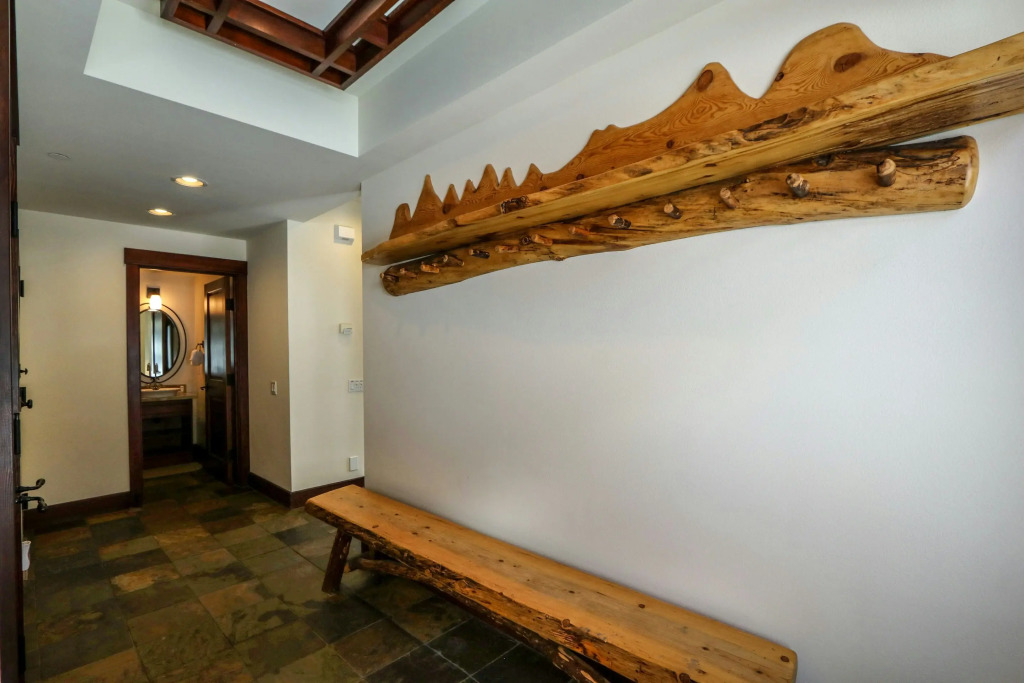 Juniper Crest #25 Condo