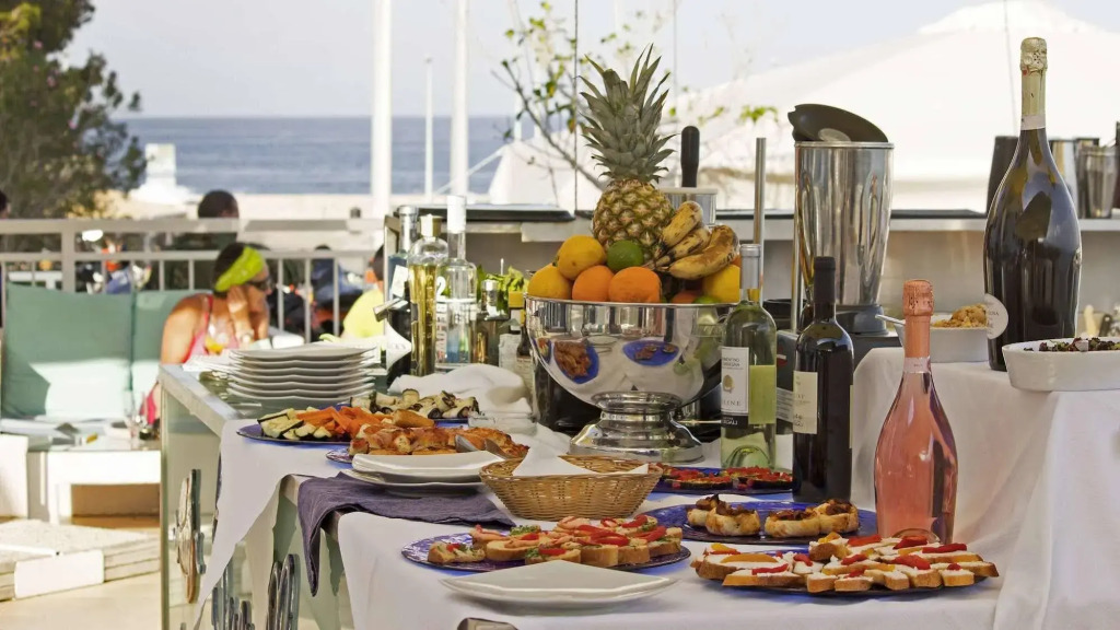BUE MARINO Hotel & Rooftop Bar