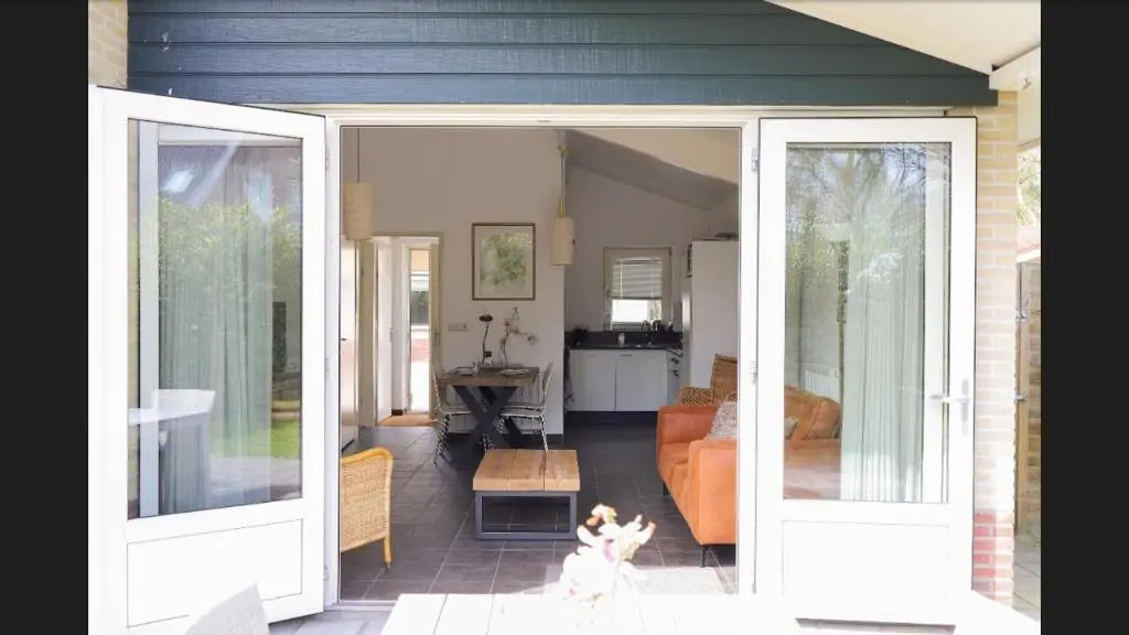Huinerhofje 2 - Vrijstaand met grote omheinde tuin, rust, privacy en nabij bossen