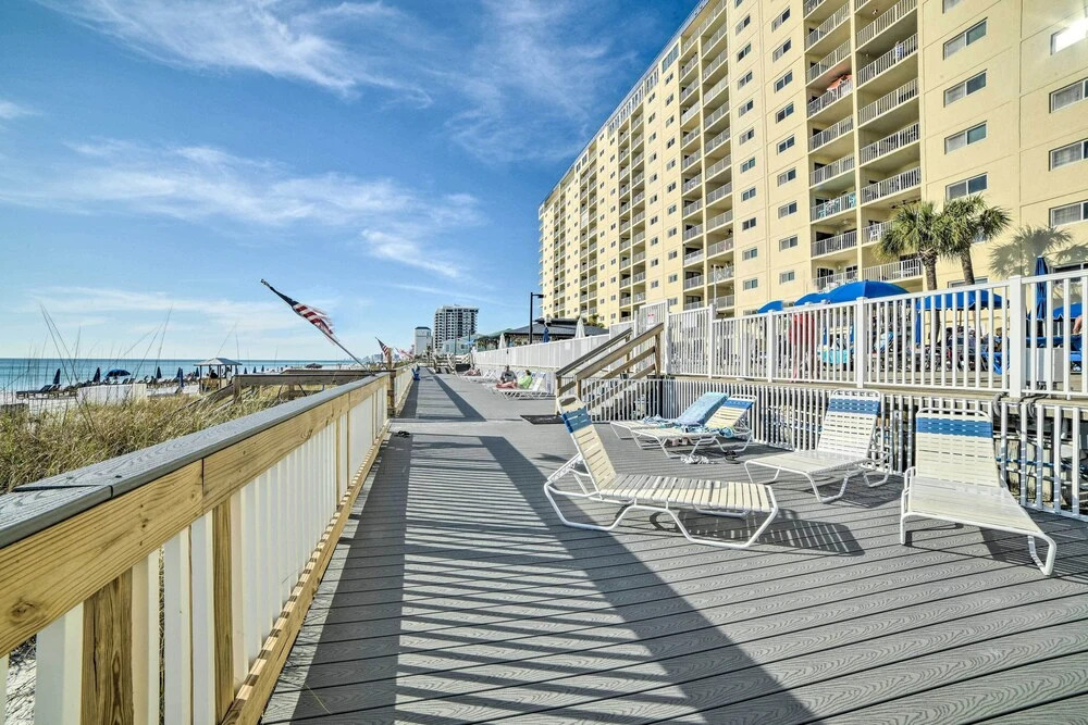 Beachfront PCB Escape w/ Free Beach Chair Services