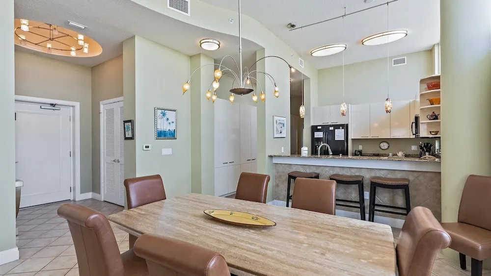 Crescent Siesta Key Charmer 3 Bedroom Condo by RedAwning
