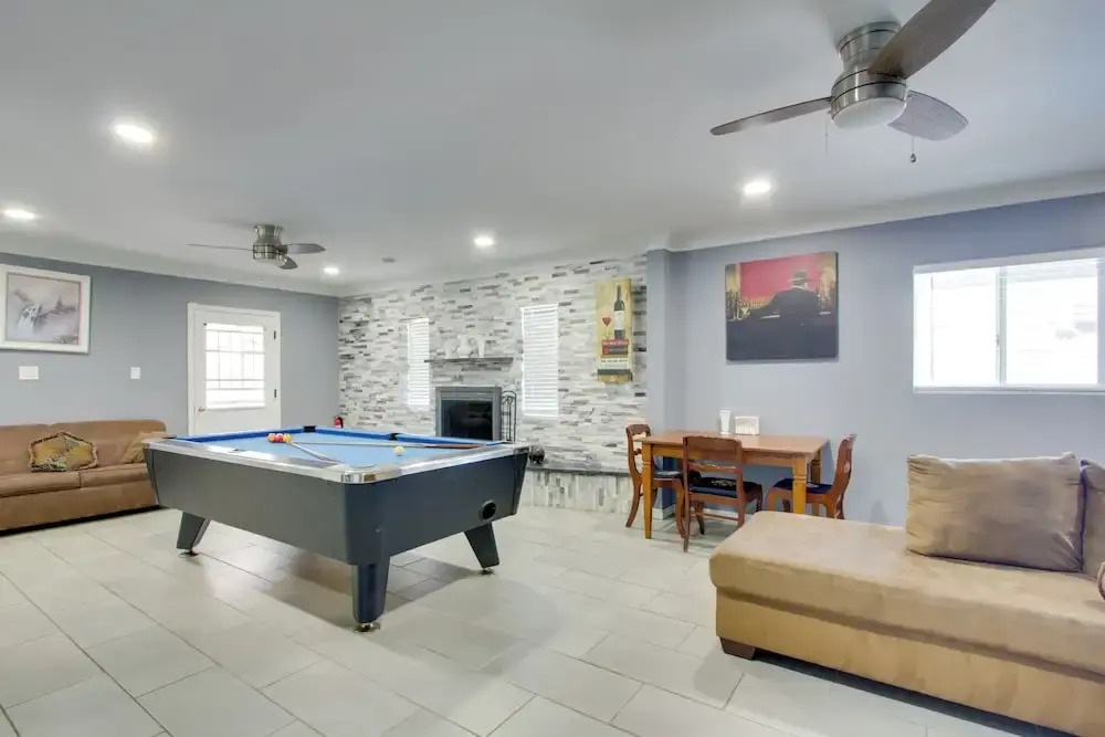 Ultimate Phoenix Group Getaway: Patio + Pool!