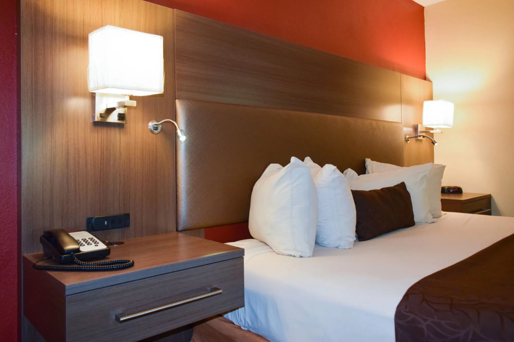 American Inn & Suites West Memphis