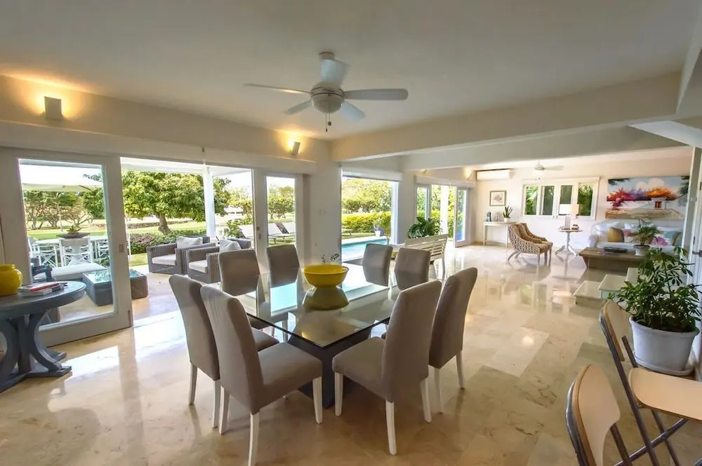Private Villa with Pool and Golf Cart
