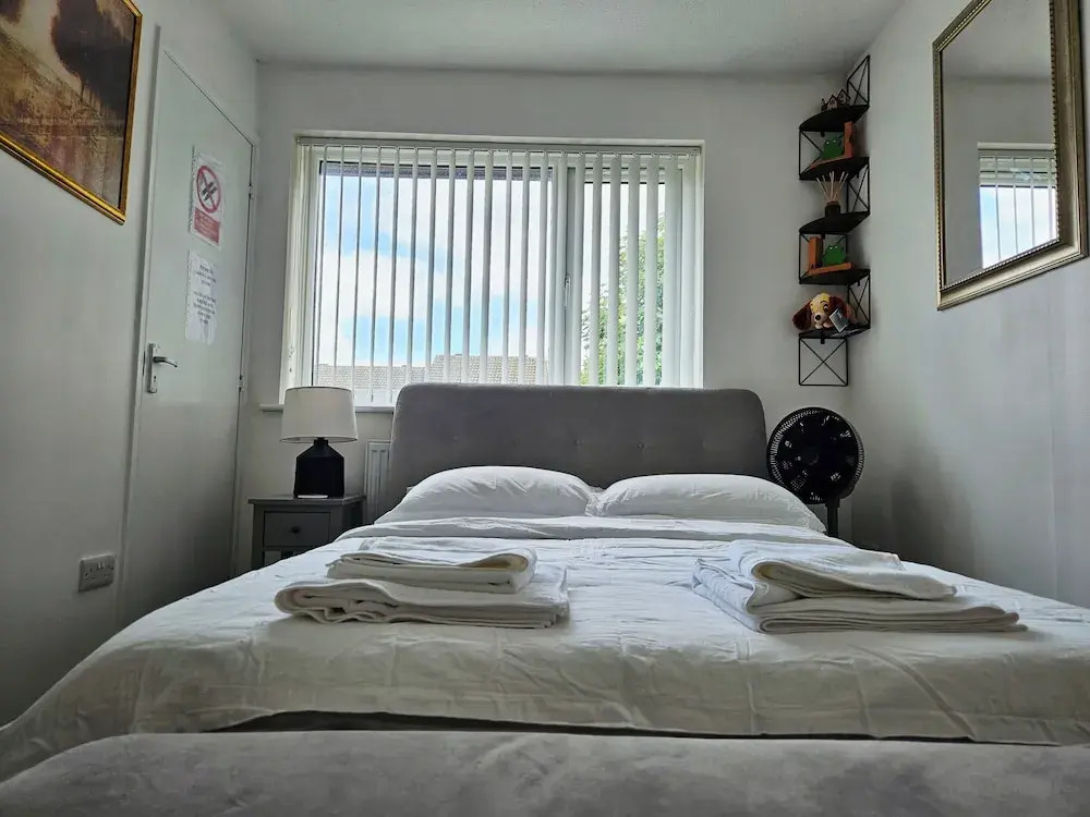Willow Retreat - House in Burbage- Sleeps2- Garden