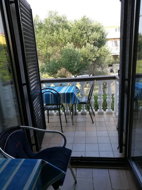 Apartments MINT Povljana - 50m from sandy beach
