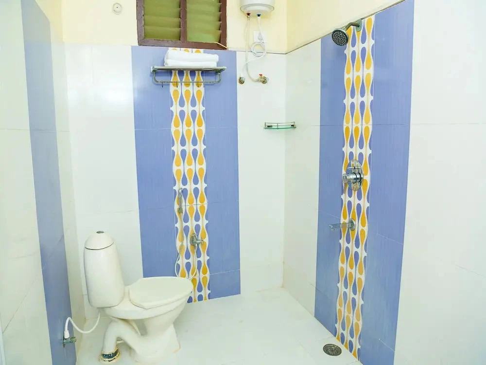 Velaga Inn By OYO Rooms