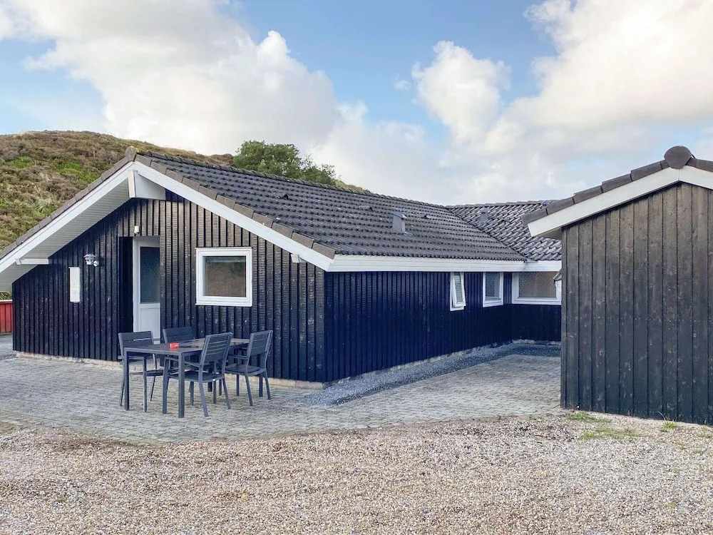 Charming Holiday Home in Henne With Whirlpool