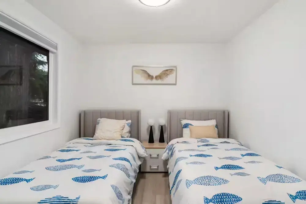 Comfortable Kirkland Home for Family & Remote Work